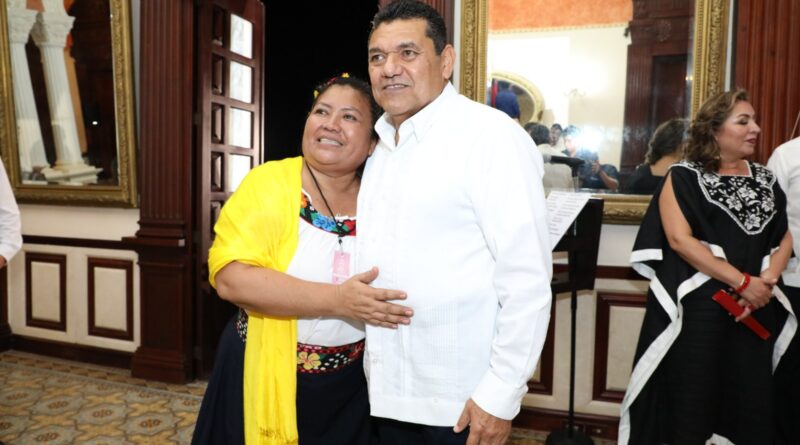 El pueblo también dio el grito desde Palacio