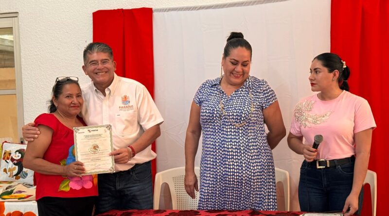 Impulsa alcalde Alfonso Baca Sevilla capacitación de mujeres paraiseñas 