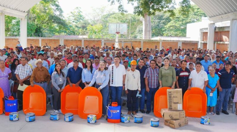 Comalcalco mantiene la mirada fija en el campo: Ovidio Peralta