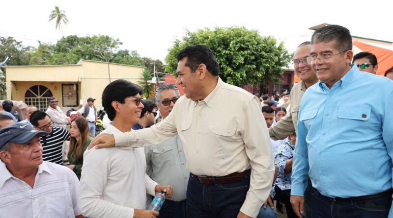 Paraiseños reciben atención directa y buenas noticias