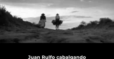 Juan Rulfo cabalgando